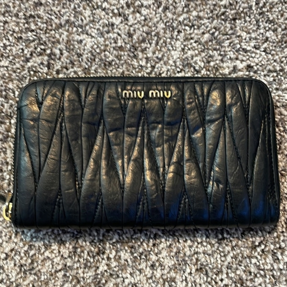 Miu Miu Wallet Black Nappa Leather authentic